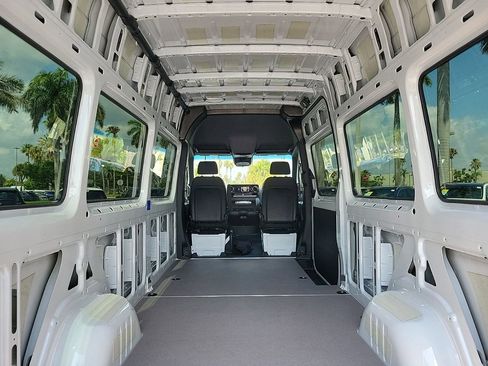 New 2024 Mercedes-Benz Sprinter 2500 image 10