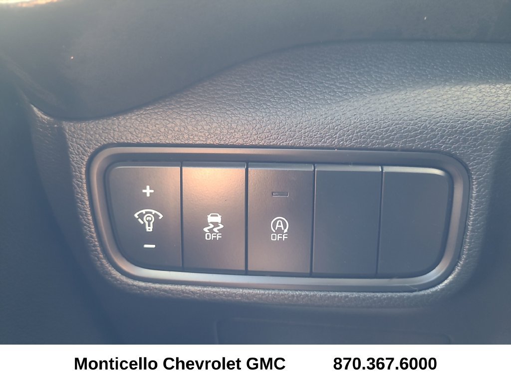 Used 2025 Kia Soul LX w/ LX Technology Package FWD image 17