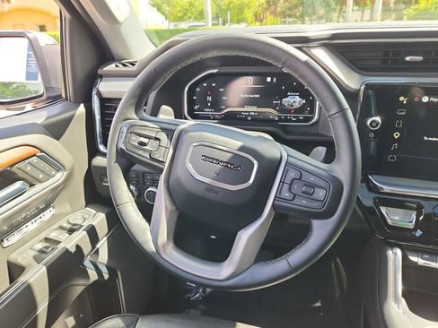 Certified 2023 GMC Sierra 1500 Denali w/ Denali Reserve Package AWD/4WD image 15