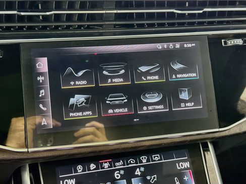 Used 2019 Audi Q8 Prestige AWD/4WD image 19