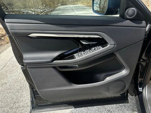 Used 2020 Land Rover Range Rover Evoque S image 8