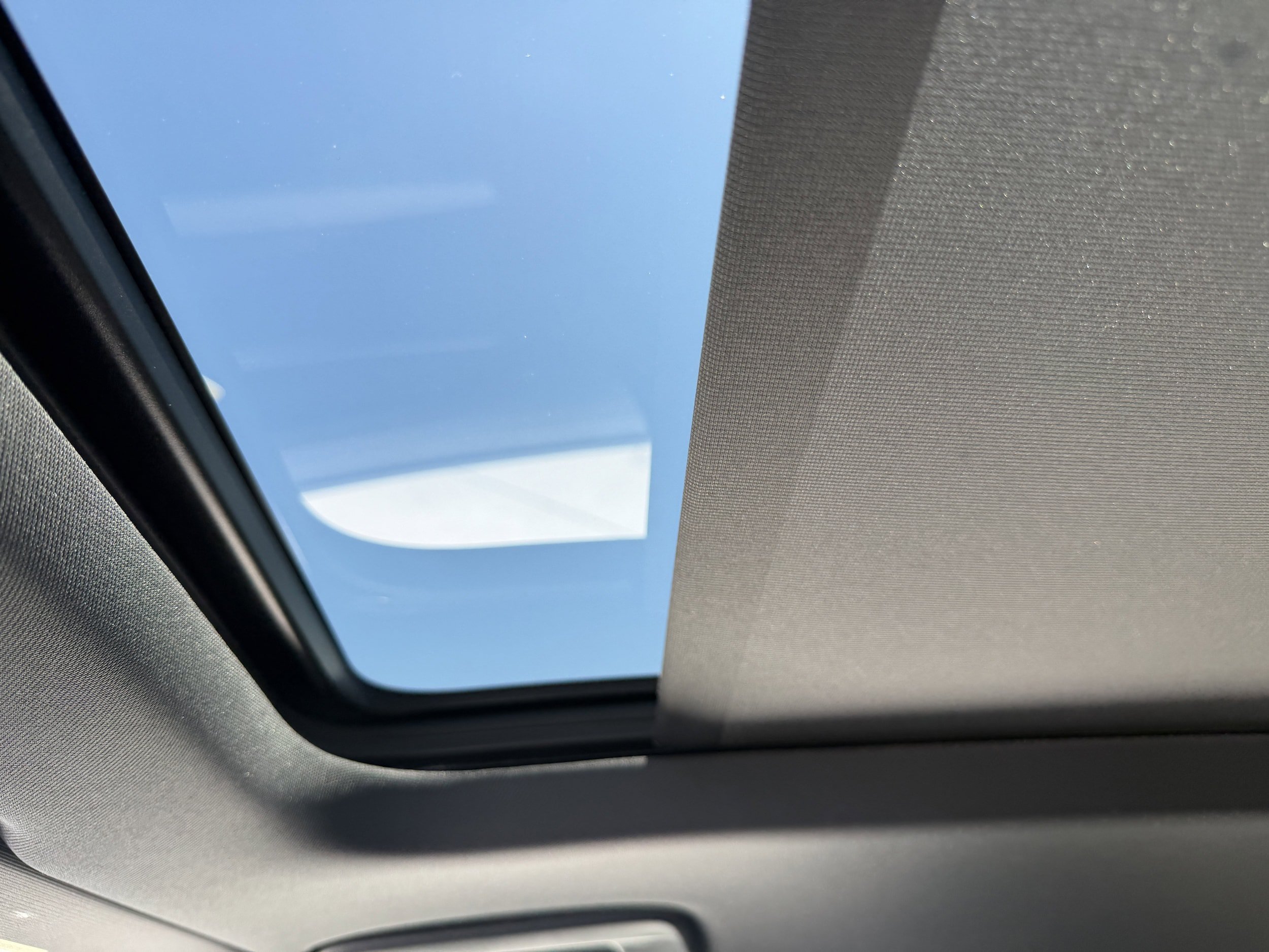New 2026 Volkswagen Tiguan SE R-Line FWD image 18