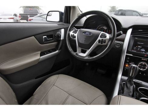 Used 2012 Ford Edge Limited w/ Driver Entry Pkg image 11