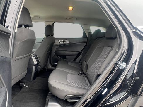 Certified 2025 Kia Sportage LX image 28