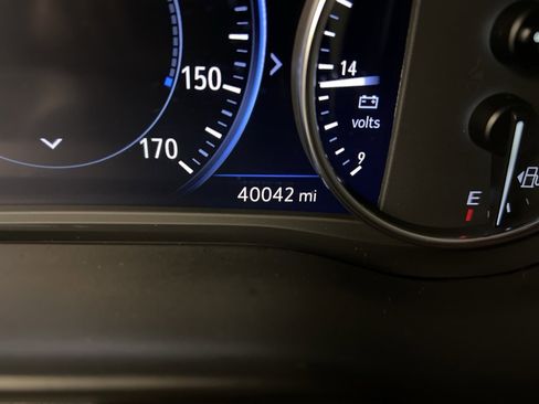 Used 2023 Buick Enclave Premium w/ Experience Buick Package image 38