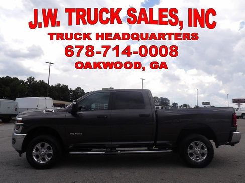 Used 2026 RAM 2500 Big Horn AWD/4WD image 2