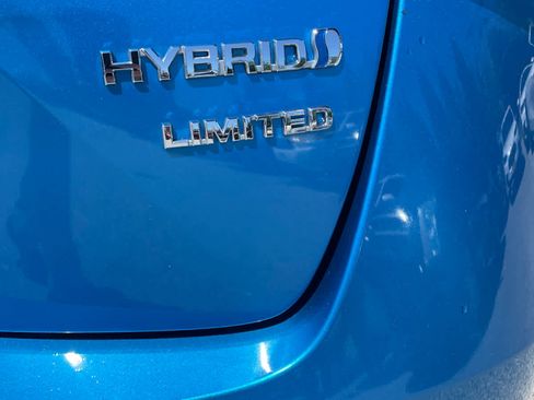 Used 2020 Toyota Prius Limited FWD image 5