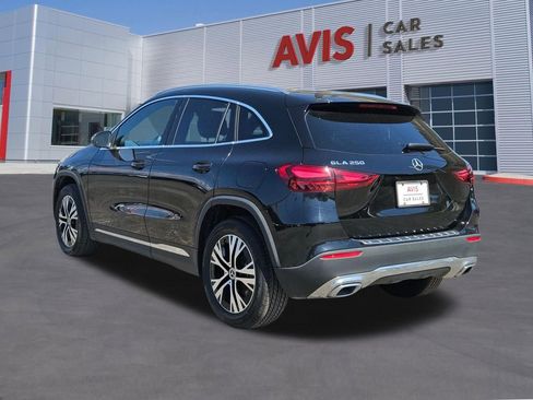 Used 2025 Mercedes-Benz GLA 250 image 3