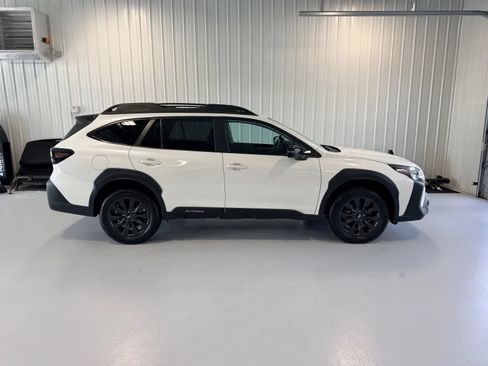Used 2024 Subaru Outback Onyx Edition XT AWD/4WD image 2
