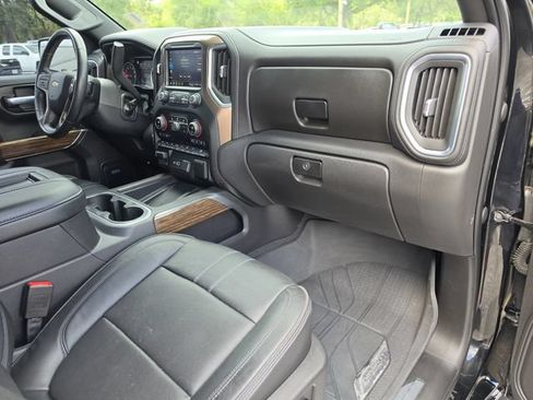 Used 2021 Chevrolet Silverado 1500 High Country w/ Technology Package AWD/4WD image 14