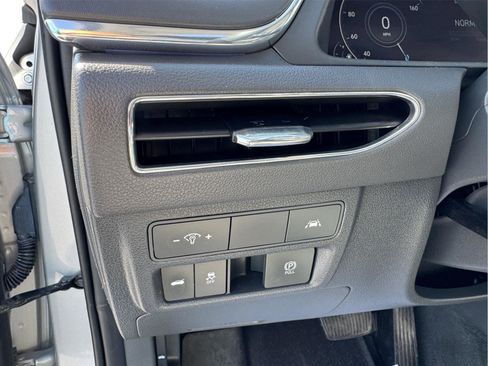 Used 2023 Hyundai Sonata Limited FWD image 17