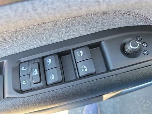 Certified 2022 Jeep Compass Latitude image 21