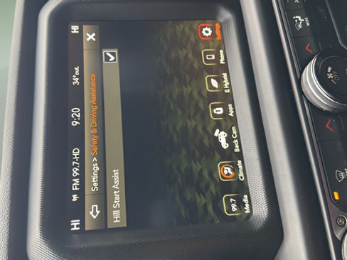 Used 2022 Jeep Wrangler Unlimited Sahara AWD/4WD image 19