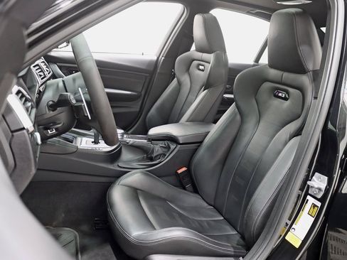 Used 2018 BMW M3 image 33