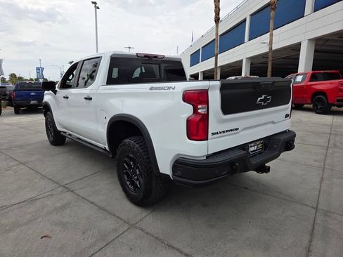 Certified 2024 Chevrolet Silverado 1500 ZR2 w/ ZR2 Bison Edition AWD/4WD image 4