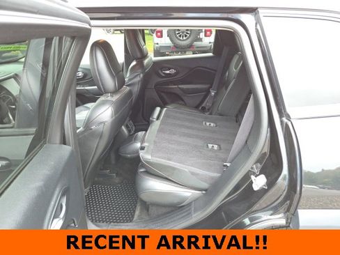 Used 2015 Jeep Cherokee Trailhawk w/ Cold Weather Group image 38