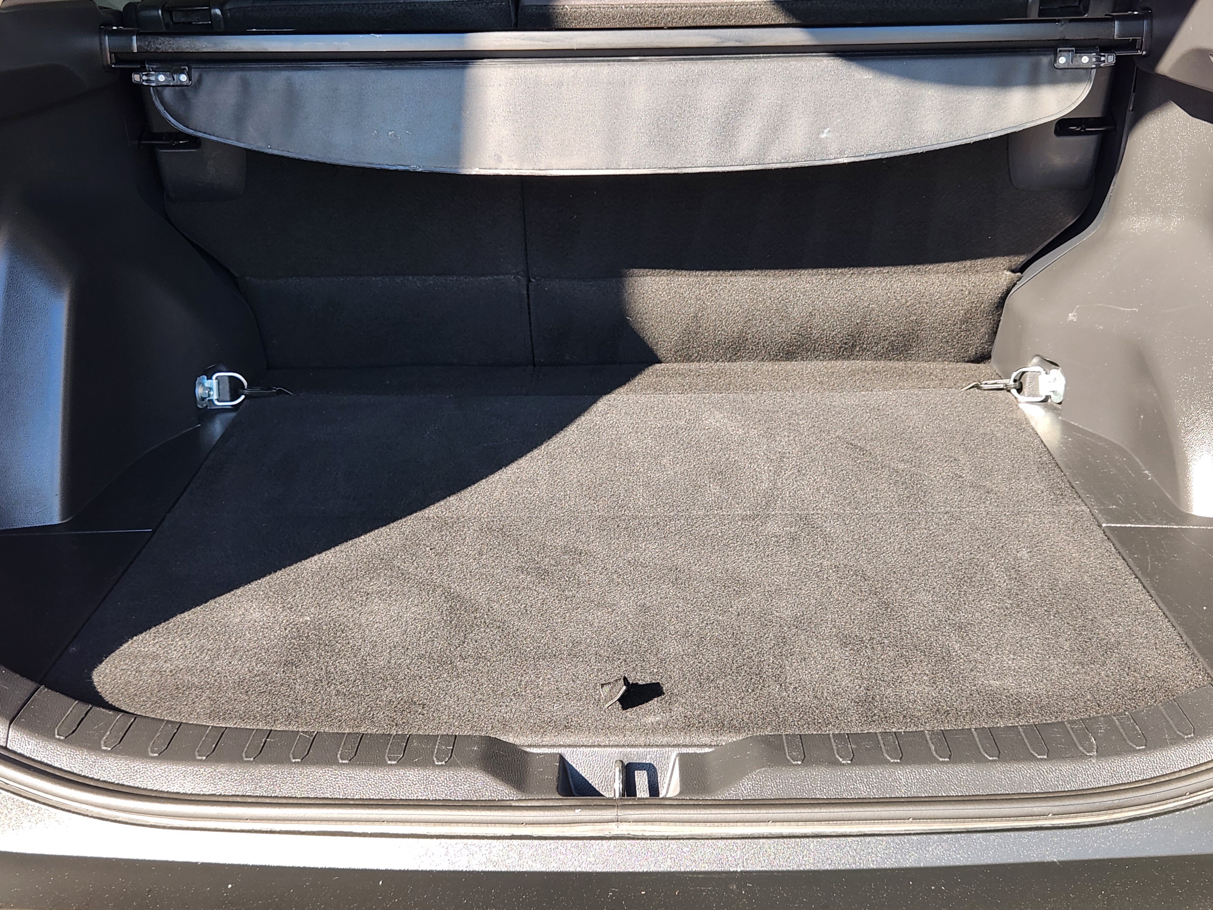 Used 2025 Toyota RAV4 XLE FWD image 36