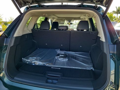 New 2026 Nissan Rogue Platinum w/ Platinum Premium Package AWD/4WD image 6