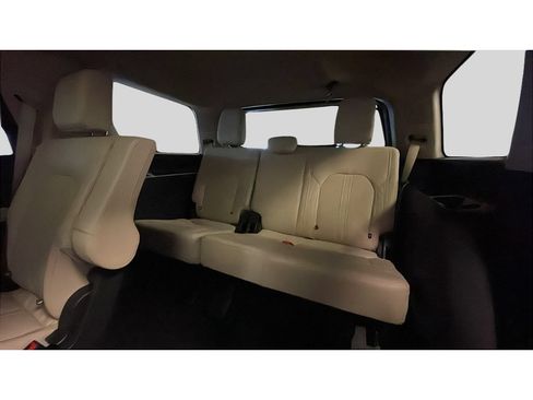 Used 2024 Ford Expedition Platinum AWD/4WD image 17