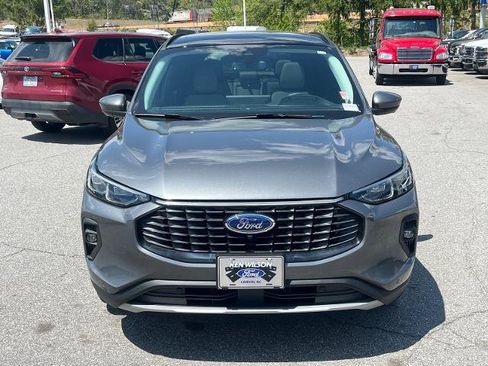 Certified 2025 Ford Escape Platinum w/ Premium Technology Package AWD/4WD image 5