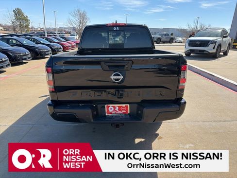 Used 2024 Nissan Frontier SV w/ SV Convenience Package image 4
