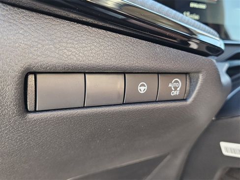 New 2026 Nissan Kicks SR image 25