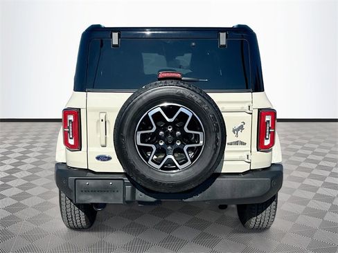 Used 2025 Ford Bronco Outer Banks image 6