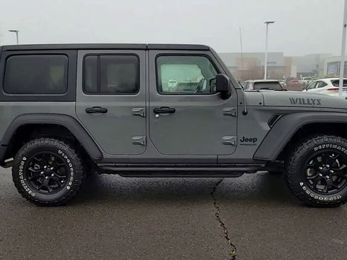 Used 2021 Jeep Wrangler Unlimited Sport image 9