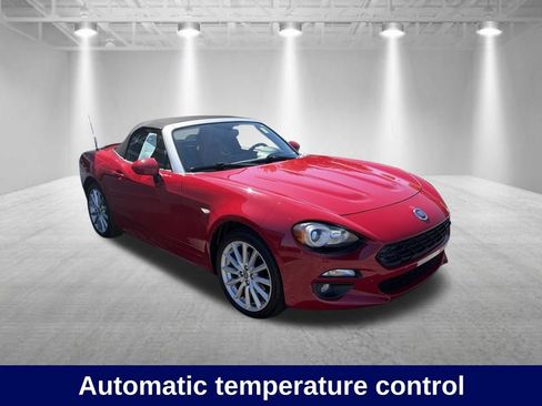 Used 2017 FIAT 124 Spider Lusso RWD image 7