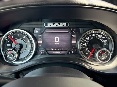 Used 2022 RAM 1500 Big Horn w/ Night Edition AWD/4WD image 34