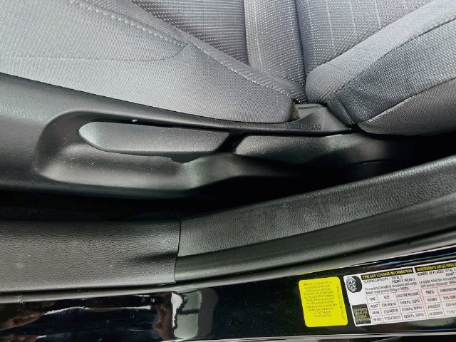 Used 2026 Toyota Corolla SE FWD image 13