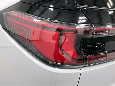 New 2026 GMC Acadia AT4 w/ LPO, Floor Liner Package image 36