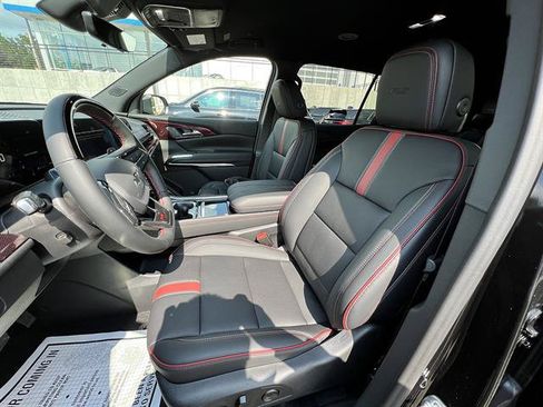 New 2027 Chevrolet Traverse RS w/ LPO, Floor Liner Package AWD/4WD image 11