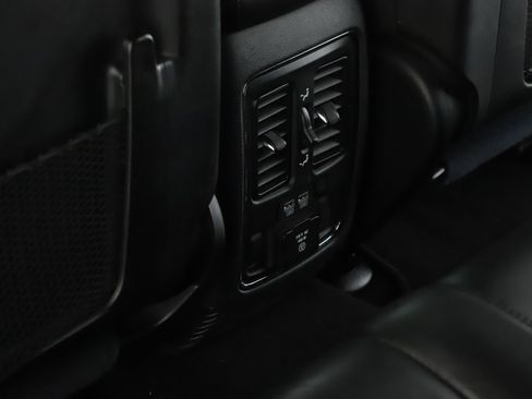 Used 2019 Jeep Grand Cherokee Limited AWD/4WD image 7