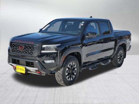 Used 2024 Nissan Frontier PRO-4X w/ Pro Convenience Package image 3