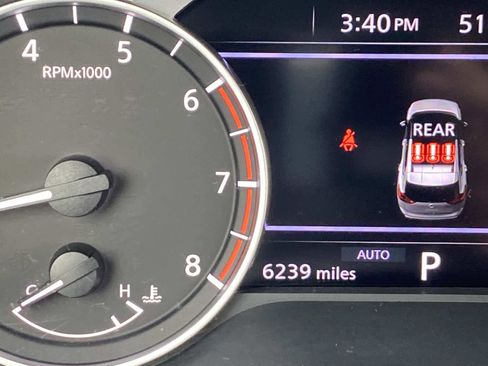 Used 2024 Nissan Rogue SV image 32