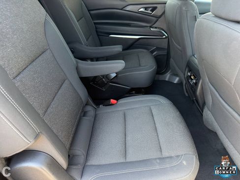 Used 2024 Chevrolet Traverse LT FWD image 29