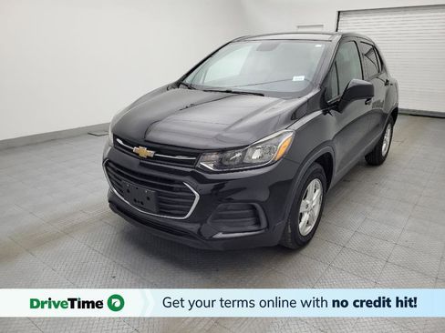 Used 2020 Chevrolet Trax LS w/ Tint and Cruise Package image 1