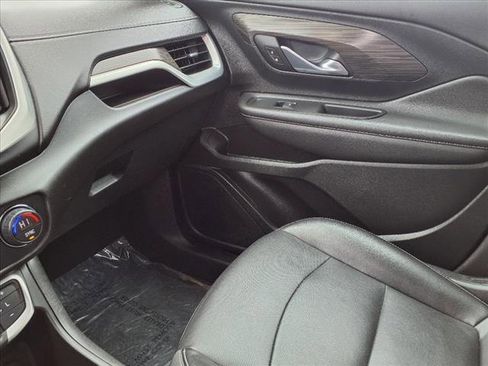 Used 2022 GMC Terrain SLT image 22