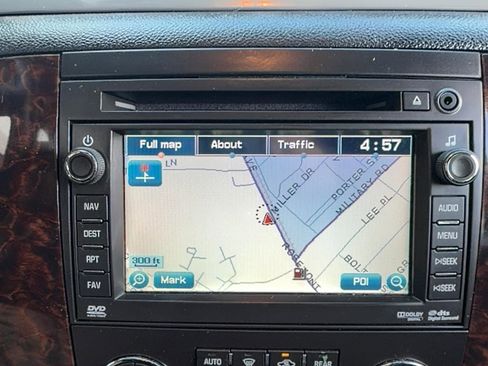 Used 2011 GMC Yukon Denali image 9