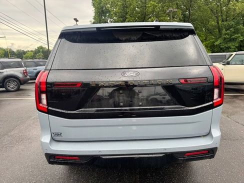 Used 2025 Ford Expedition Tremor AWD/4WD image 7