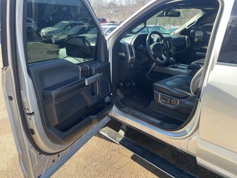 Used 2016 Ford F150 Platinum w/ Equipment Group 701A Luxury AWD/4WD image 14