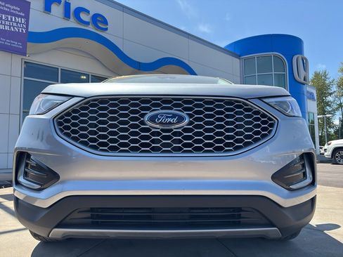Used 2024 Ford Edge SEL image 32