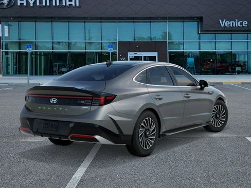New 2026 Hyundai Sonata Limited FWD image 4
