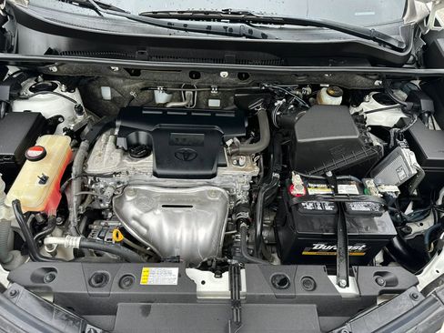 Used 2016 Toyota RAV4 LE w/ Preferred Accessory Package FWD image 19