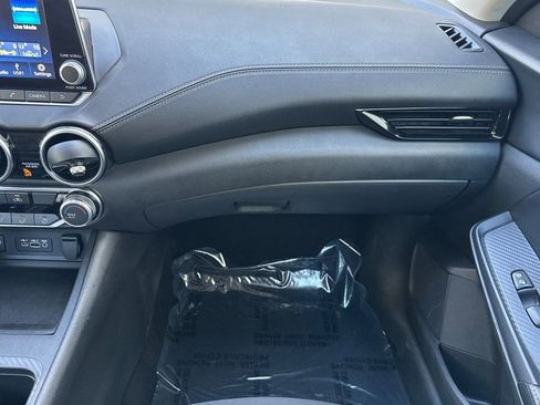 Used 2024 Nissan Sentra SV image 28