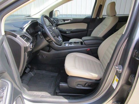 Used 2024 Ford Edge SEL w/ Convenience Package image 11