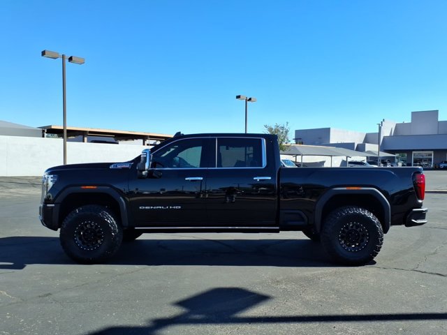 Used 2025 GMC Sierra 2500 Denali w/ Max Trailering Package AWD/4WD image 2