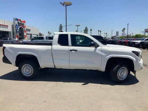 Used 2025 Toyota Tacoma SR RWD image 9