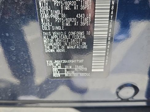 Used 2024 Nissan Armada SL w/ Captain's Chairs Package RWD image 9